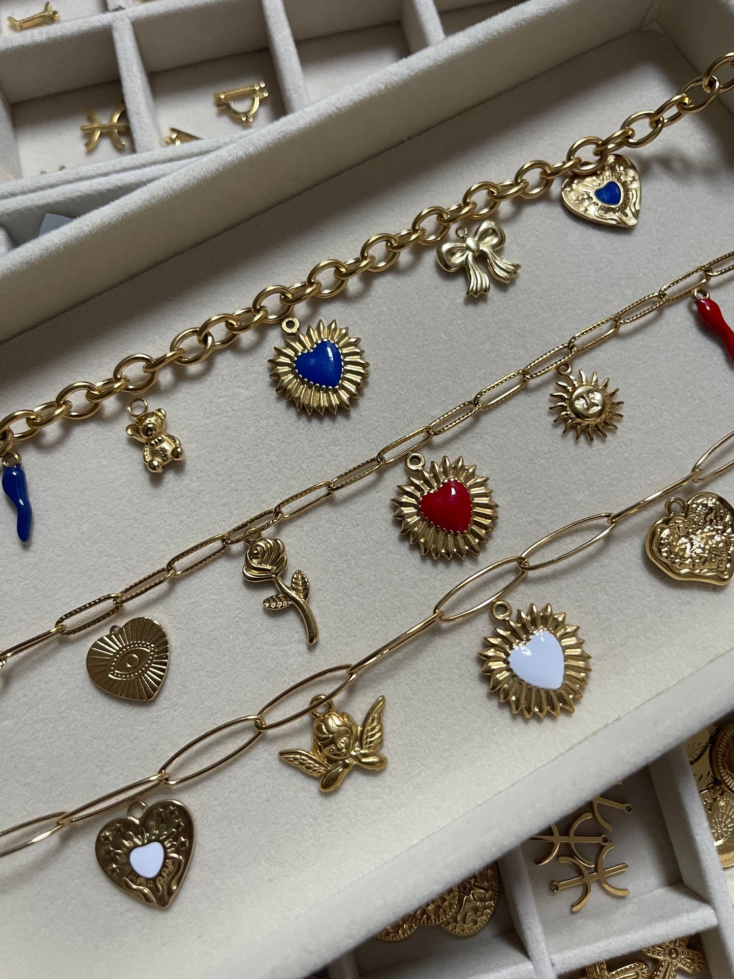 Charm N*135