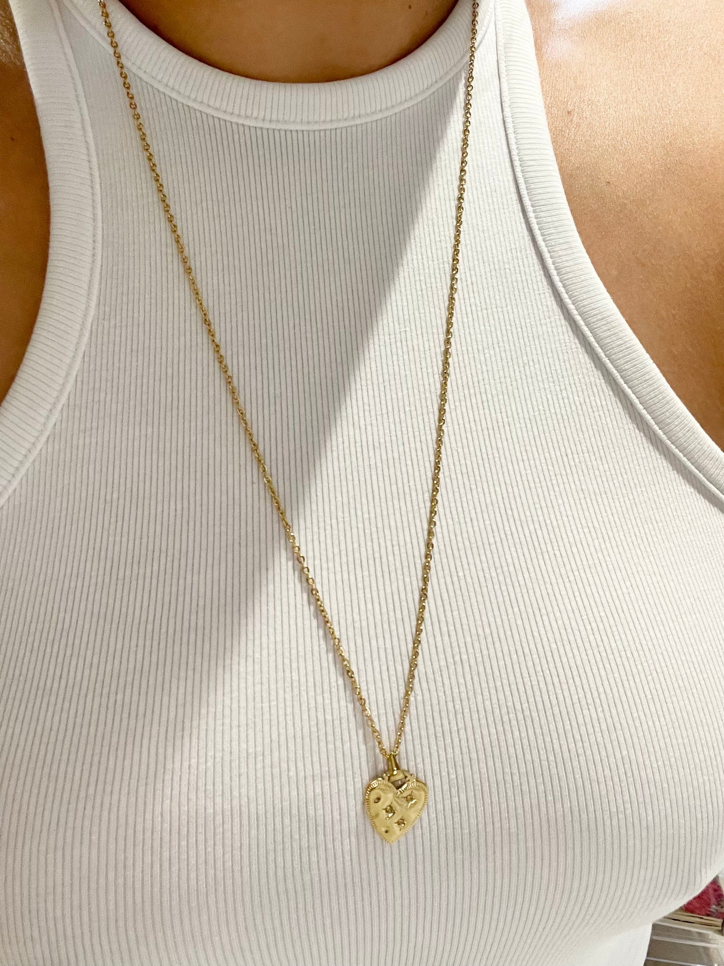 Collier LIVELY