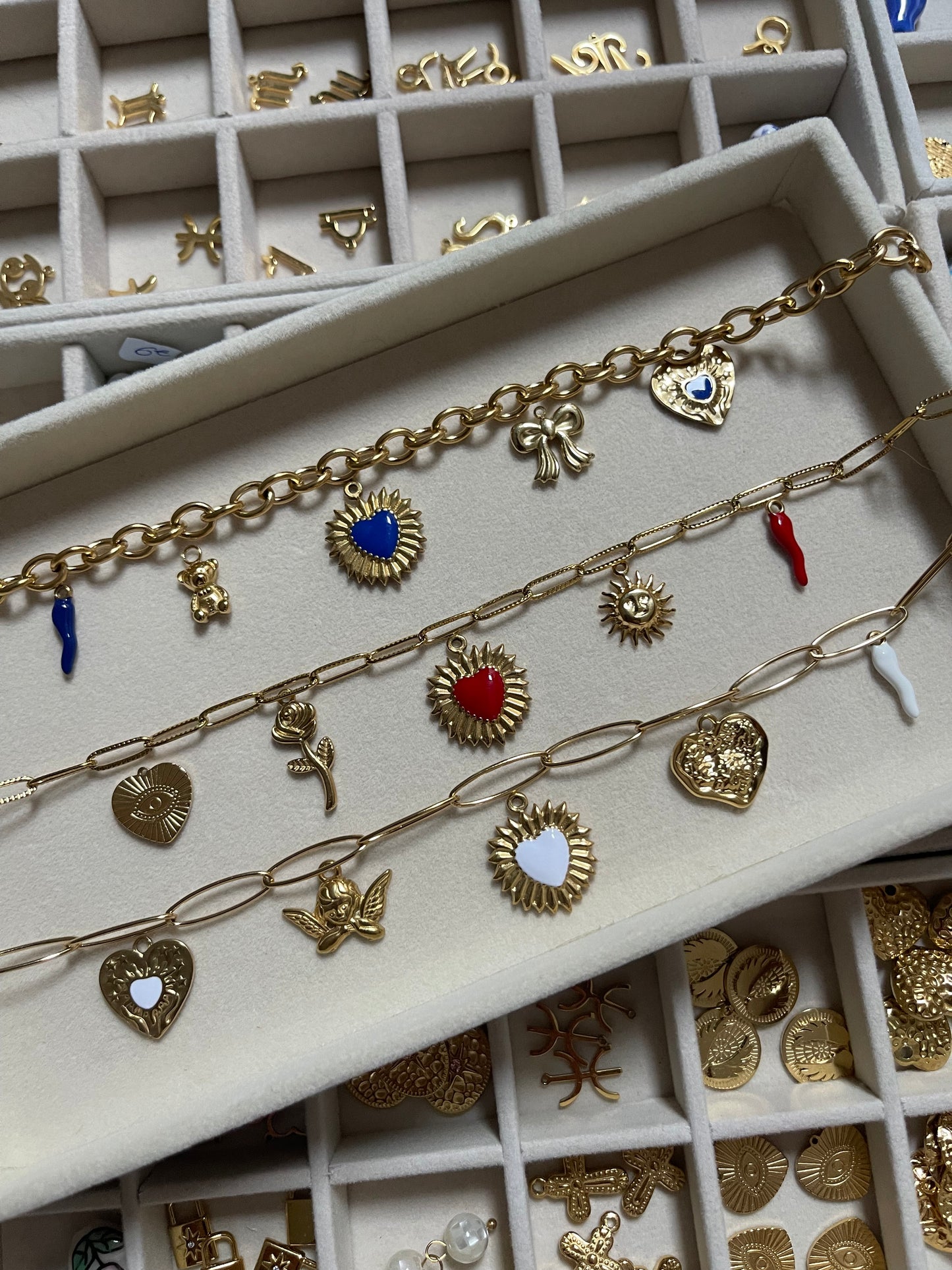 Charm N*138